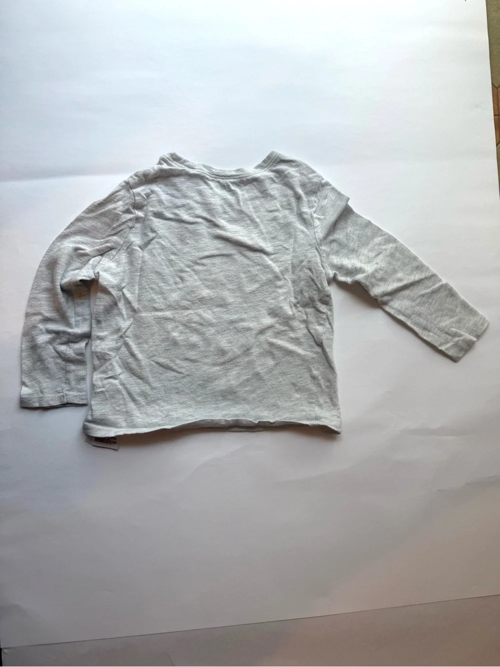 Old Navy Girls' Capable of Amazing Things Long-Sleeve Tee - Light Gray